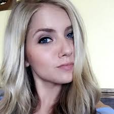 Danielle Bush (@DanielleBush96)