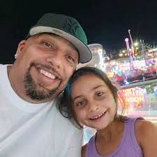 Anthony Hallam (@dentsbumpers562)