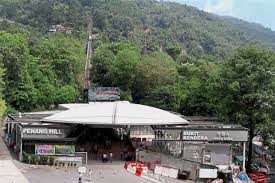 The most fascinating way to go up and down the hill is to take the funicular train. Starproperty