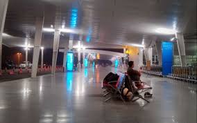 Walaupun sudah terdapat angkutan kereta dari kota medan ke bandara kualanamu namun angkutan bus bandara damri ke bandara kualanamu. Berkunjung Ke Bandara Kuala Namu Musafir Kehidupan