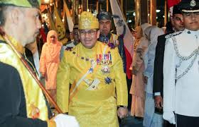 He will assume the position throughout the duration the sultan of kelantan, sultan muhammad v performs. Tengku Mahkota Kelantan Kahwin 19 April Ini Adrian Hakimi Don