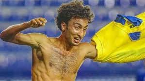 قرر الاتحاد المصري لكرة القدم الأربعاء استبعاد عضو المنتخب اللاعب عمرو وردة من تشكيلته، على أن يستكمل المنتخب المصري مشواره في بطولة الأمم الافريقية المقامة حالياً في مصر بـ22 لاعباً فقط. ÙØ¶Ø§Ø¦Ø­ Ø¹Ù…Ø±Ùˆ ÙˆØ±Ø¯Ø© Ø§Ù„Ø£Ø®Ù„Ø§Ù‚ÙŠØ© Ù„Ø§ Ù†Ù‡Ø§ÙŠØ© Ù„Ù‡Ø§ Ø£Ù‡Ù„ Ù…ØµØ±