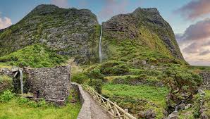 The island of flores is the westernmost point of the azores archipelago and of the european continent. Azoren Insel Flores Tipps Infos Der Sonnenklar Tv Reiseblogder Sonnenklar Tv Reiseblog