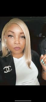 Well, I've just come home from the pub and taken a couple of 'arty'🤔 pics  because I like the new top which I purchased today. Then I came across this  group! Irresistible??