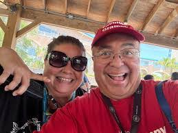 Robin Kling's Instagram, Twitter & Facebook