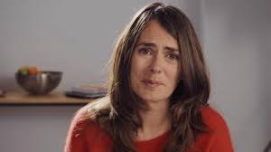 Clara Valle's Instagram, Twitter & Facebook