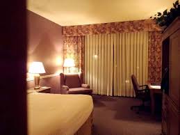Search for piccadilly inn airport discounts in fresno with kayak. Cheap Dingy Bedspread And Room In General Picture Of Piccadilly Inn Airport Fresno Tripadvisor