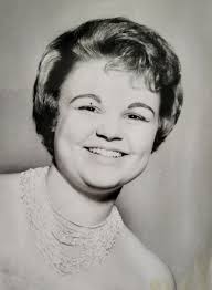 Frankie Waddell's Instagram, Twitter & Facebook