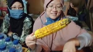 Simak ulasan selengkapnya yang perlu bunda ketahui! Ibu Hamil Makan Jagung Bakar Ketan Bakar Di Lembang Bandung Let S Go Habissskaaannn Youtube