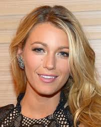 Make Up Gold Underneath Eyes Blake Lively Makeup Blake Lovely Beauty Hacks
