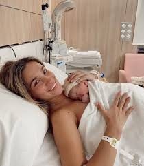 Maria Pombo Echa A Suertes El Apellido De Su Primer Bebe Gaetano morbioli account and producer madrid: maria pombo echa a suertes el apellido