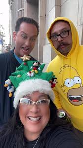 Fyi cast members in the group, gotta shut the gates between the single  rider line and the LL line in RSR. Big group just cut from single rider to  LL. And it's