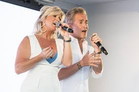 Seit dem jahr 2015 ist er teil des schlagertrios klubbb3. Christoff En Lindsay Gaan Voor Tweede Carriere In De Bouw Het Belang Van Limburg Mobile