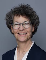 Virginia Knox's Instagram, Twitter & Facebook