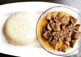 The pepper soup can be served alone or as a side dish with boiled yams, boiled white rice, boiled plantains and boiled potatoes. Goat Offals Pepper Soup And White Rice Recipe By Foodiescene Pat S Kitchen Cookpad