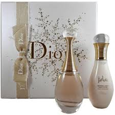 Released in 1999, j'adore is such an elegant floral fragrance. J Adore By Christian Dior Perfume Gift Set For Women Eau De Parfum 2 Count Price From Souq In Saudi Arabia Yaoota