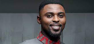 His name is xolani mayekisobut known by his character name on the queen thato, he he has been on the queen for more than and yesterday his acting skills made a lot of people reaching for that was just acting but field real and made me feel as if it was happening in real life that is what a call talent. The Queen S Actor Xolani On The Pain Of Losing His Mother And His Big Tv Break Drum