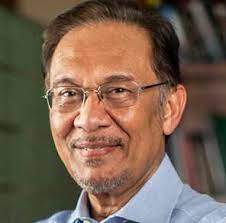 Bukankah anwar yang bohong kepada parlimen dan menafikan yang bank negara rugi sebanyak rm31.5 billion di dalam skandal forex (sekarang bernilai rm67.5 billion)? Anwar Ibrahim Birthday Real Name Age Weight Height Family Contact Details Wife Children Bio More Notednames