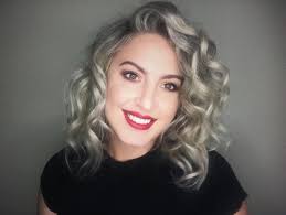 Our team is growing! Everyone, meet Lauren! 👋🏼 Lauren always knew she  would work in the beauty industry when she was young. If only her barbie's  and stuffed animals could talk! Eager