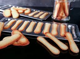 Langues De Chat Biscuits Recette Langue De Chat Recettes De Cuisine Idee Recette