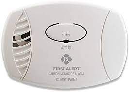 Carbon monoxide detectors usually have a beep pattern to remind you to replace batteries. First Alert Fatco600 Carbon Monoxide Plug In Alarm No Backup Or Display Amazon Ca Tools Home Improvement