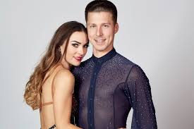 Let s dance das sagt lola weippert jetzt zu ihrem aus. Dusseldorfer Airport Tanzt Tanzturnier Kurse Und Prominente Gaste Airport Feiert 10 Jahre Dusseldorf