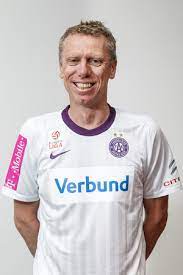 Последние твиты от peter stöger fanaccount (@realkeeparoland). Peter Stoger Ist Neuer Fc Trainer Meine Sudstadt