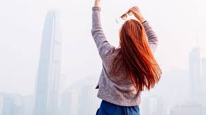 Selfie gives you a chance to be real to your closest friends. Selfie Tipps So Gelingt Das Perfekte Selbstportrait