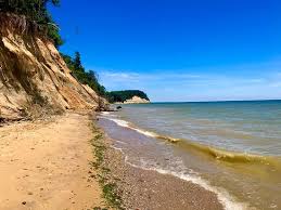 Rocky point in the calvert cliffs state park in southern calvert county, maryland, is one of several cliffs accessible for fossil collecting. Calvert No Cliffs Review Of Calvert Cliffs State Park Lusby Md Tripadvisor