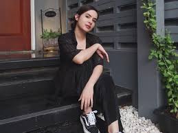 Steffi zamora dan ibnu riza. Berkat Peran Antagonisnya Nama Steffi Zamora Melejit Tinggi Di Film Ini Semua Halaman Kids