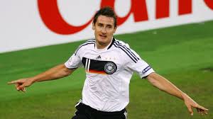 Defending european champions portugal face off against germany in a titanic group f clash. Ranking Die Besten Em Trikots Aller Zeiten