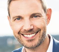 Hamburger sparkasse & das haspajoker konto mit vielen vorteilen rund um bank Meine Bank Heisst Arent Und Marcel Business People Das Wirtschaftsmagazin Aus Den Metropolregionen Hamburg Bremen Und Bremerhaven