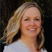 Julia Heckman's Instagram, Twitter & Facebook