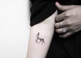 This topic is about tattoo position and placement. 1001 Ideas And Amazing Examples Of A Discreet Tattoo
