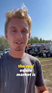 I have 2 similar properties to this one and it’s a great little niche  market for a contractor like us. , Not only do we have a flex space/ yard  we can use but it also generates income. , Real estate ...