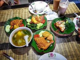 See 13 photos and 8 tips from 312 visitors to ayam penyet ria. Famous Restaurant Ayam Penyet Ria In Miri City Waterfront Miri City Sharing