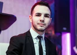 Tânărul Marian Albert, desemnat „Profesorul Anului” de Episcopia Sălajului 