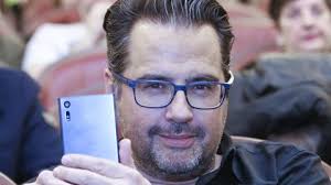 Phil González: «Instagram puede hacer perder el foco a los jóvenes de lo  que significa el éxito»