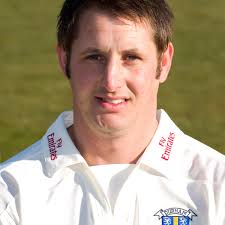 Phil Mustard shows strength to slow early leaders Middlesex