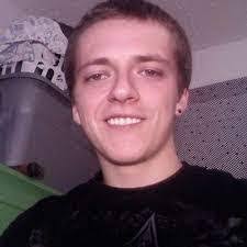 Lorrie Oneill's Instagram, Twitter & Facebook