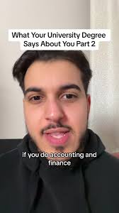 raise your hand if you got catfished by your degree ✋🏼 #university  #student #relatable #funny @myunidays