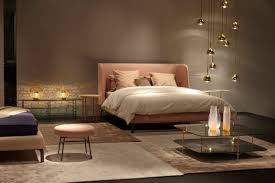 In der kollektion von ligne roset befinden sich klassische rahmenbetten mit eingelegtem lattenrost besonders beliebt ist das bett nador, welches mit gepolsteter untermatratze oder lattenrost sowie. Bett Desdemone Von Ligne Roset Sven Woytschaetzky Designmobel In Aachen