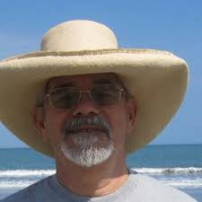 Roberto Canales Ruiz (@rocarru)