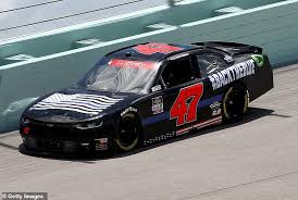 We all know that green means go and red means stop. Kyle Weatherman Debuts Pro Police Design Of His Car After Bubba Wallace Raced With A Blm Scheme Daily Mail Online