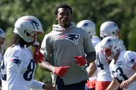 The family of demaryius thomas believe the retired denver broncos star wide receiver might have died from a seizure while he was alone at . Demaryius Thomas Dead At 33 Patriots Nfl Players React To Receiver S Sudden Passing Dt Was Flat Out A Great Dude Impacted So Many Lives Masslive Com
