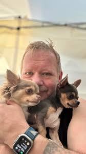 Breeze. Birds. Bliss. 💨🏡 Just me, my nose, & whatever that smell is  coming from three houses down 😜 Sitting in the yard & soaking up all the  fresh air is heaven! 💙