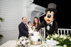 How To Add An Appearance By Disney Characters Like Goofy To Your Escape Collection Wedding Disney Wedding Wedding Entertainment Disney Fine Art
