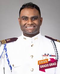 Virginia Tech's Alumni Association Board works to advocate for the  university and raise its visibility, while leading the community of more  than 270,000 #Hokie alumni! We're lucky to have five stellar alumni