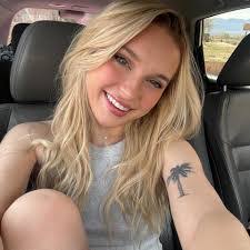 Brianna Goldstein's Instagram, Twitter & Facebook