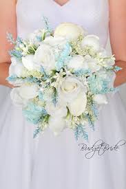 I've compiled a gallery of bouquets to inspire you and get your creative juices flowing! Libra Collection 2017637 35 260 Wedding Bouquets Bride Bride Bouquets White Blue Themed Wedding